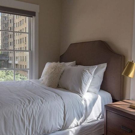 Modern & Cozy Philly Apartment - Perfect Location! Philadelphia Exterior photo